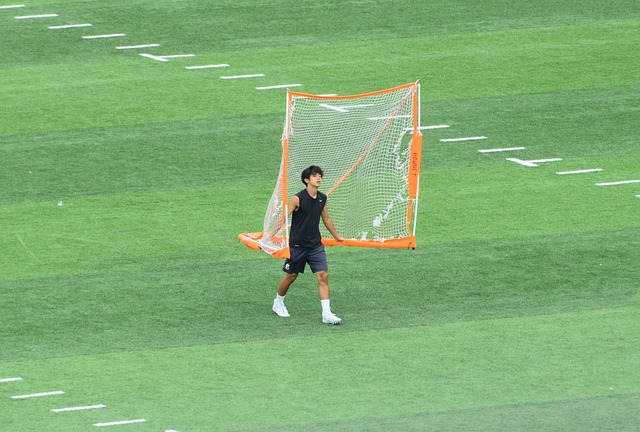 郝海东相比